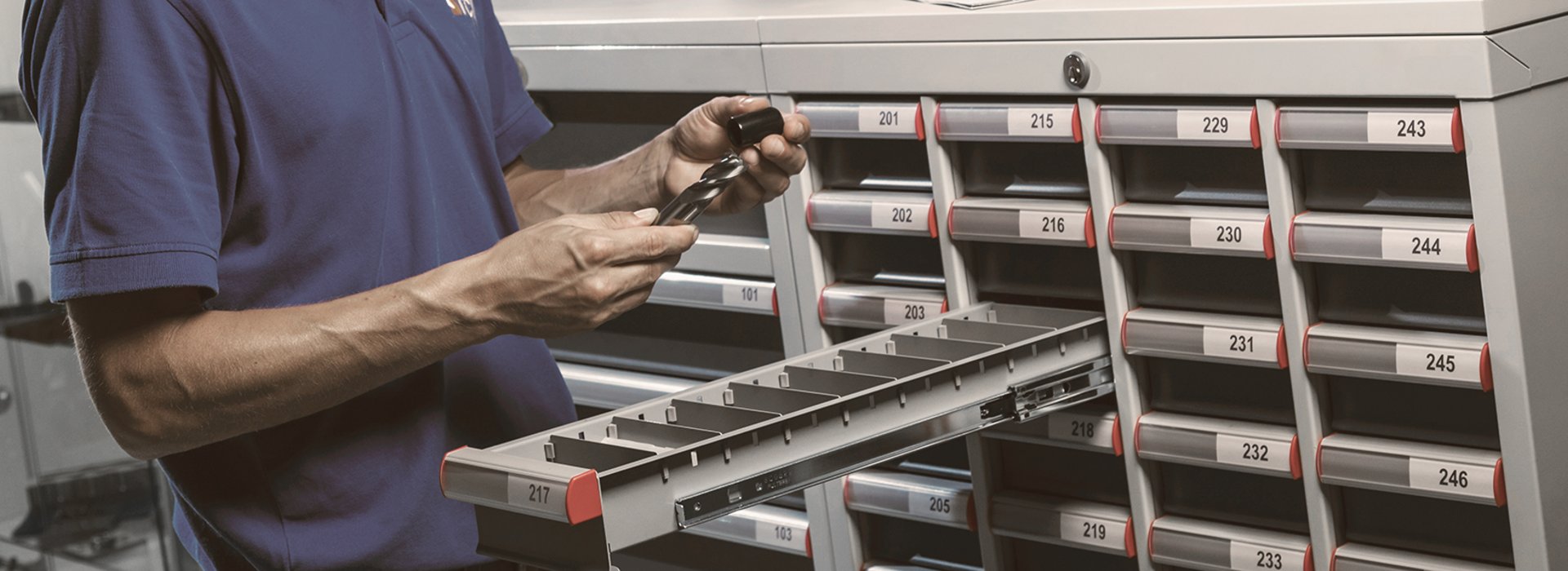 Werkzeugausgabe mit Werkzeugausgabesystemen von Toolbase